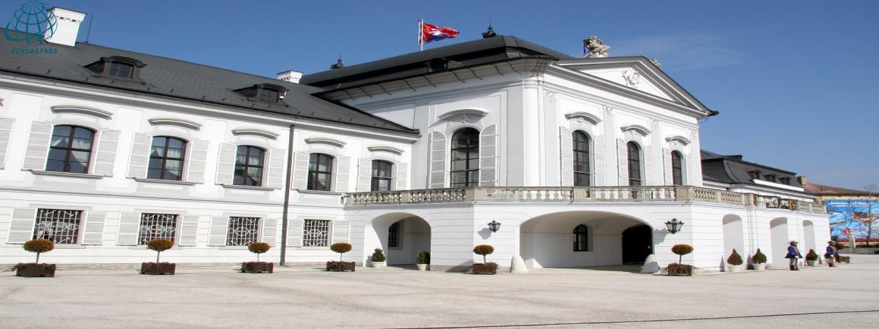 کاخ گراسالکوویچ The Grassalkovich Palace یا کاخ ریاست جمهوری اسلواکی